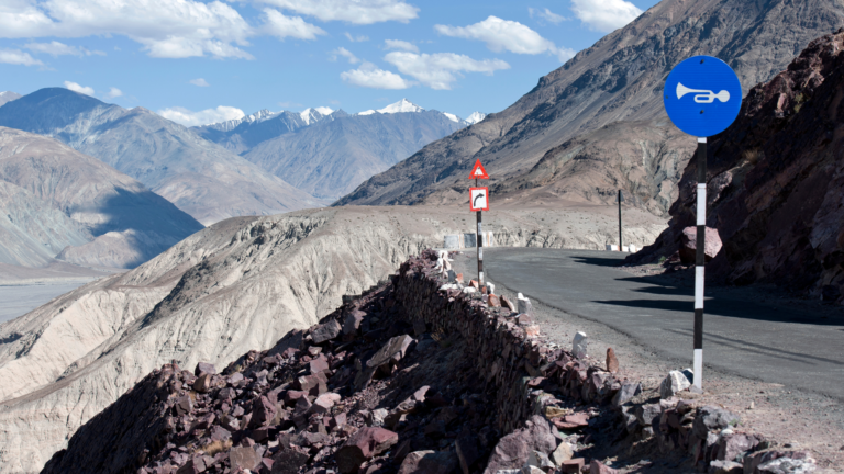 Himalaje motocyklem